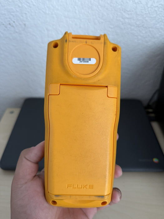 FLUKE 714B THERMOCOUPLE TEMPERATURE CALIBRATOR (PARTS ONLY) DOESNT WORK