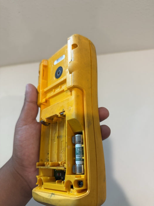 FLUKE 187 TRUE RMS MULTIMETER (PARTS ONLY) FOR PARTS - SHIPS FAST