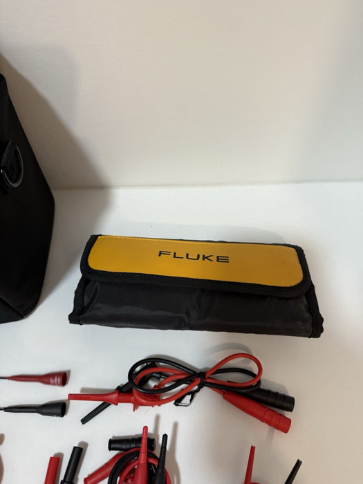FLUKE 744 PROCESS CALIBRATOR W/ NEW LEAD SET & BAG (TESTED) SHIPS FAST