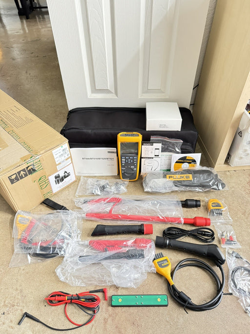 FLUKE BT520 BATTERY ANALYZER KIT / NEW SEALED - FREE SHIPPING