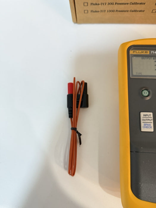 FLUKE 714 THERMOCOUPLE TEMPERATURE CALIBRATOR (NEW FACTORY SEALED) SHIPS FAST