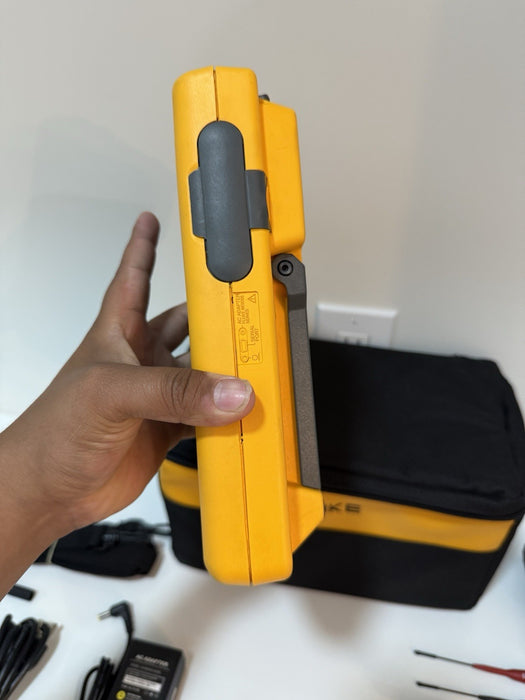 FLUKE 744 PROCESS CALIBRATOR W/ NEW LEAD SET & BAG (TESTED) SHIPS FAST