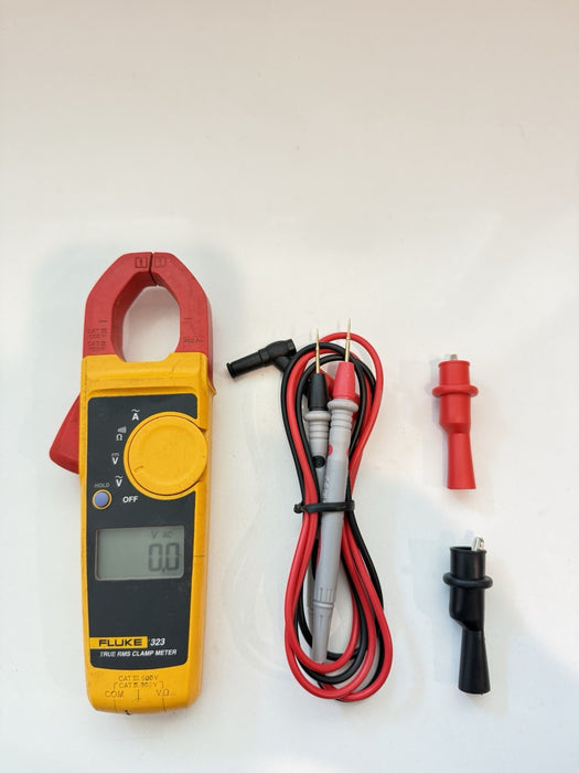 FLUKE 323 TRUE RMS CLAMP METER W/ LEADS - SHIPS FAST (TESTED)