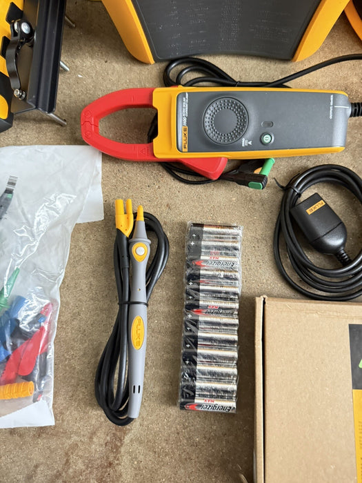 FLUKE SMFT-1000/PRO MULTIFUNCTION PV TESTER & PERFORMANCE ANALYZER (NEW SEALED)