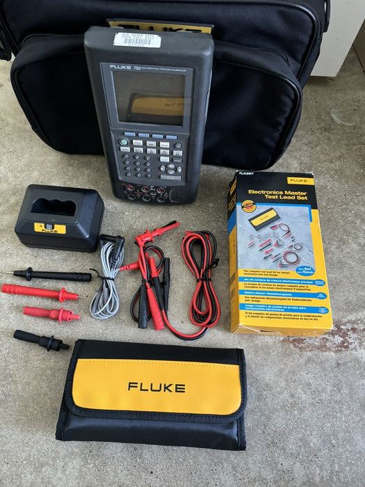 Fluke 702 Documenting Process Calibrator W / NEW TLK287 LEADS & BC7217 CHARGER