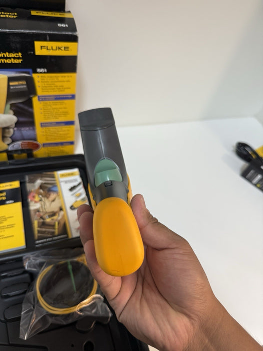 FLUKE 561 INFRARED & CONTACT THERMOMETER (NEW SEALED) SHIPS FAST