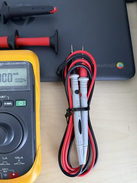 FLUKE 707 INDUSTRIAL LOOP CALIBRATOR METER (SHIPS FAST) W/ LEADS