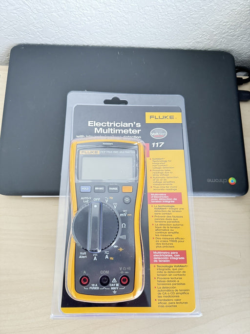 FLUKE 117 TRUE RMS MULTIMETER / NEW SEALED - FREE SHIPPING