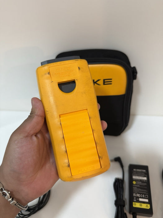 FLUKE 1523 REFERENCE THERMOMETER W/ PROBE & BAG (FREE SHIPPING ) TESTED