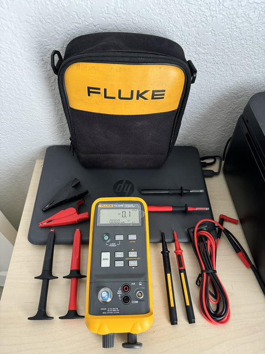 FLUKE 718-300G PRESSURE CALIBRATOR (NEW LEADS & ACCESSORIES ) SHIPS NEXT DAY
