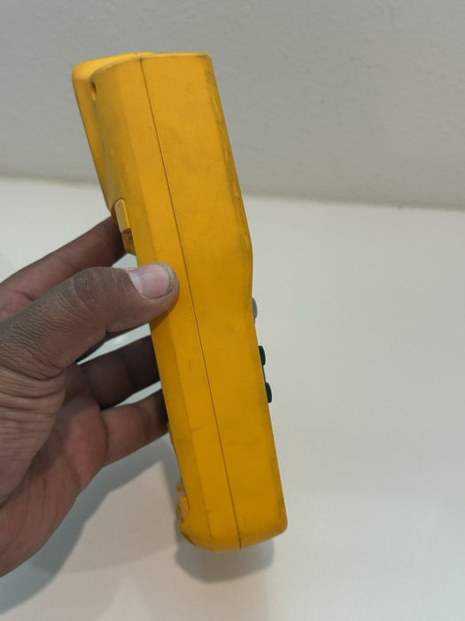 FLUKE 712B RTD CALIBRATOR  (PARTS ONLY) FOR PARTS