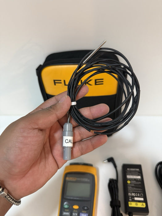 FLUKE 1523 REFERENCE THERMOMETER W/ PROBE & BAG (FREE SHIPPING ) TESTED