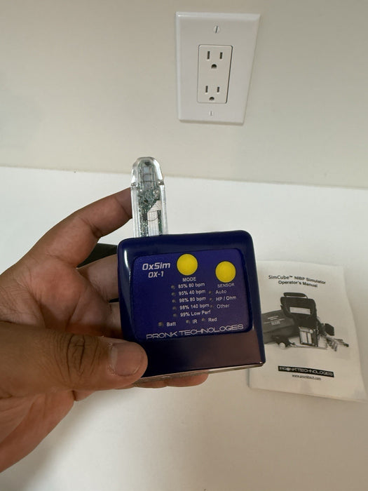 OXSIM OX-1 PULSE OXIMETER SIMULATOR W/BAG & MANUALS - FREE SHIPPING (TESTED)