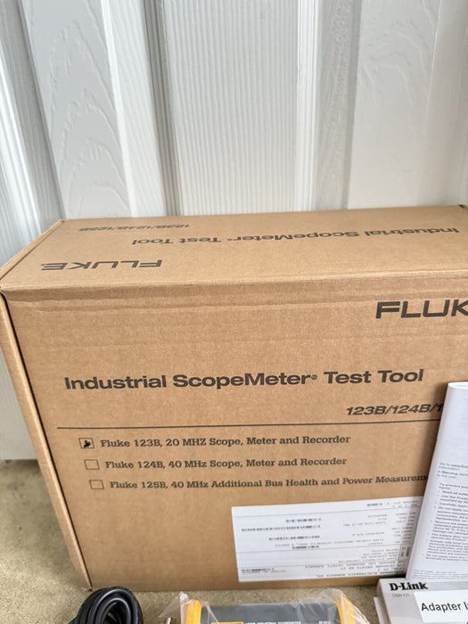 FLUKE 123B/NA INDUSTRIAL SCOPEMETER 20MHZ (NEW FACTORY SEALED)SHIPS FAST MFD2024