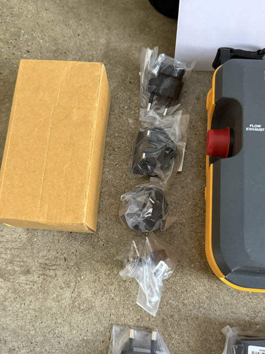 FLUKE VT650 GAS FLOW ANALYZER W/BAG & CHARGER (CALIBRATED 2025) FREE SHIPPING