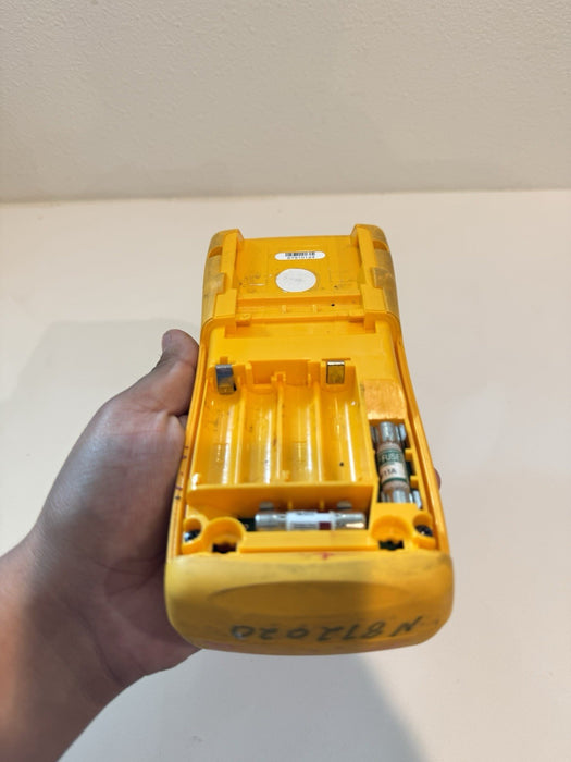 FLUKE 189 TRUE RMS MULTIMETER (PARTS ONLY)  FOR PARTS - SHIPS FAST