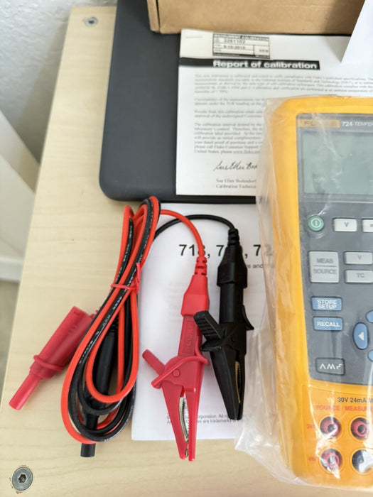 FLUKE 724 TEMPERATURE CALIBRATOR METER / NEW SEALED - FREE SHIPPING