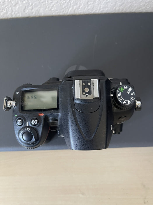 Nikon D7000 16.2MP Digital DSLR Camera Body (SHIPS NEXT DAY)