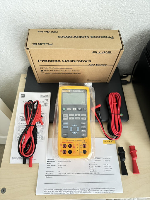 Fluke 725 Multifunction Process Calibrator W / Leads/(NEW FACTORY BOX) CAL 2023