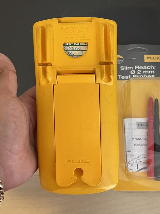 Fluke 717 3000G Pressure Calibrator