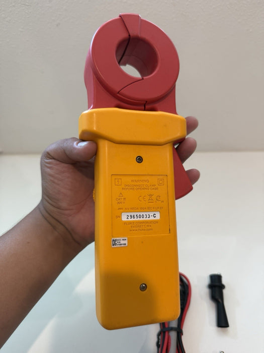 FLUKE 1630 EARTH GROUND CLAMP W/ LEADS - FREE SHIPPING / PERFECT CONDITION