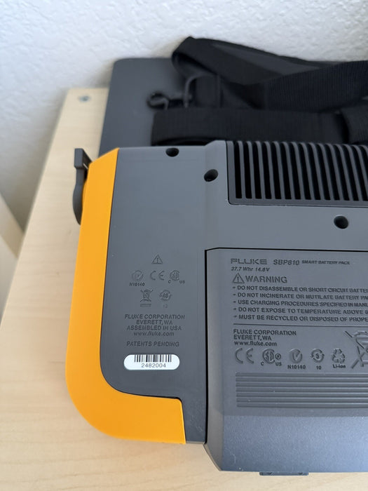FLUKE 810 VIBRATION TESTER W /TACHOMETER & TRIAXIAL ACCELEROMETER/FREE SHIPPING