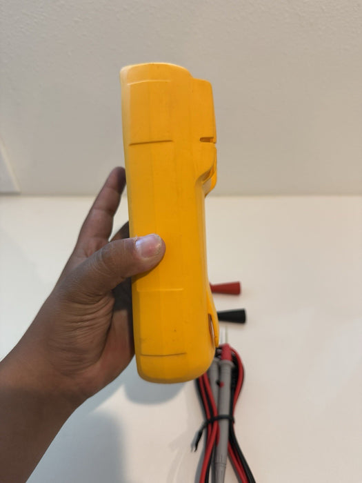 Fluke 87V MAX TRUE RMS MULTIMETER W/ LEADS & CLIPS (SHIPS FAST)