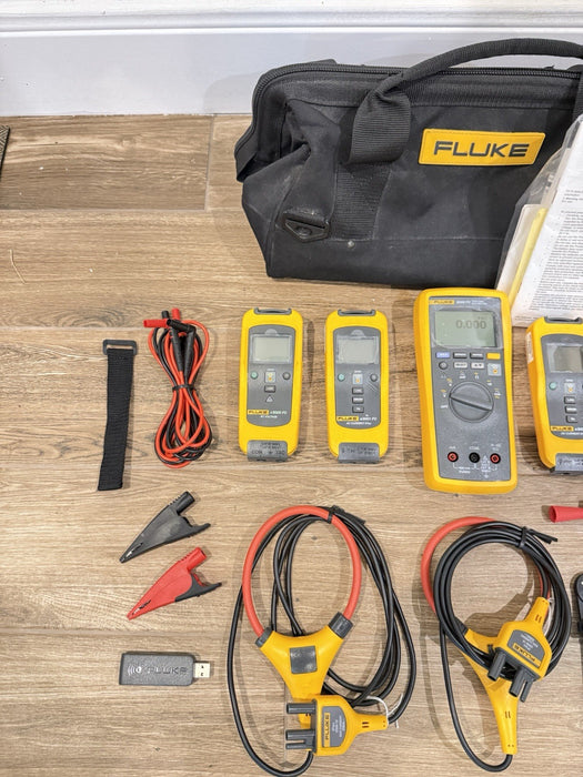 FLUKE 3000 FC IND WIRELESS MULTIMETER INDUSTRIAL KIT (CALIBRATED 2023)