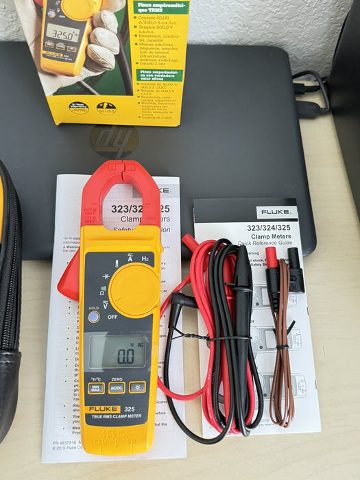 Fluke 325 True RMS DC AC Current and Voltage Tester Capacitance Clamp (NEW)