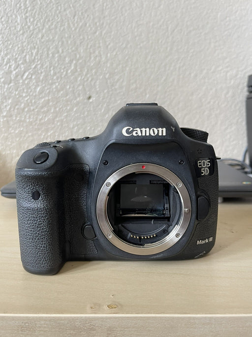 Canon EOS 5D Mark III 22.3MP Digital SLR Camera - Black - Used (SHIPS NEXT DAY)