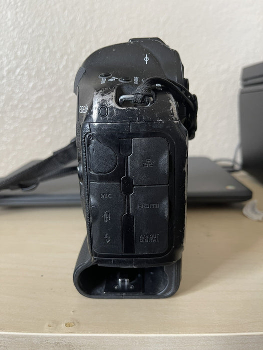 Canon EOS 1D X 18.1MP Digital SLR Camera - Black (Body Only NO ACCESORIES)