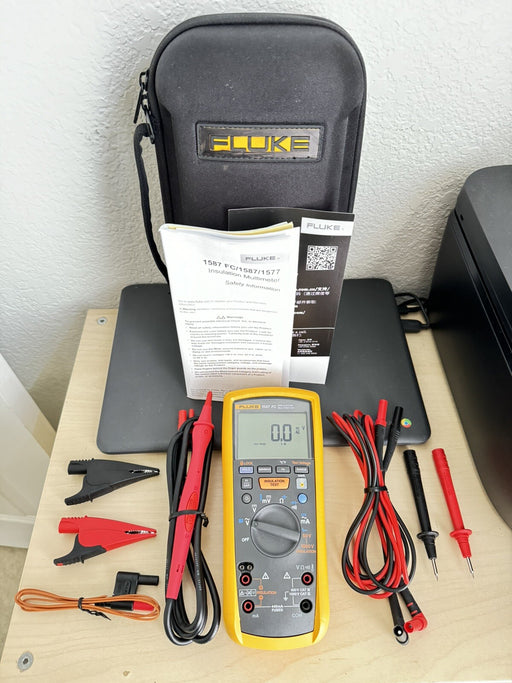 Fluke 1587 FC INSULATION MULTIMETER W/ BAG & LEADS - SHIPS FAST