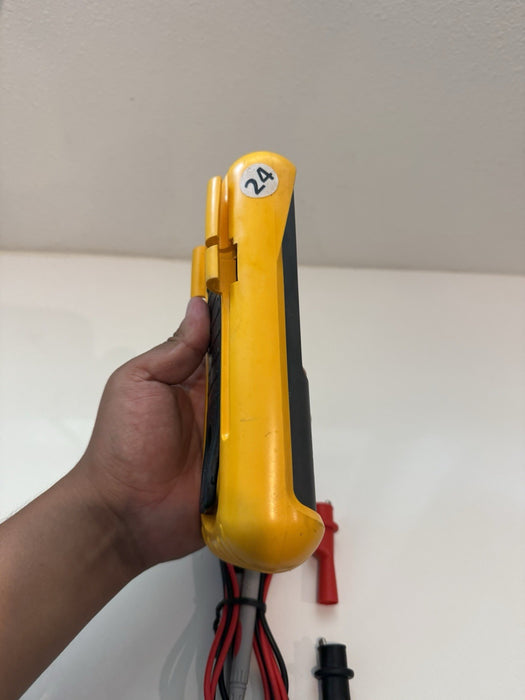 FLUKE 87 III TRUE RMS MULTIMETER W/LEADS & CLIPS - SHIPS FAST