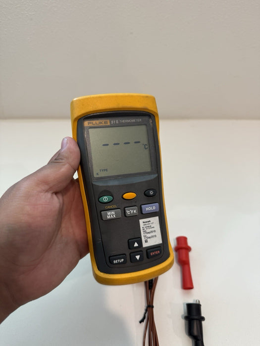 FLIKE 51 II THERMOCOUPLE THERMOMETER W / PROBE (SHIPS FAST)