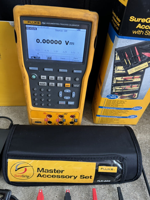 Fluke 754 Documenting Process Calibrator W / NEW TLK-2225 LEADS & FREE SHIPPING
