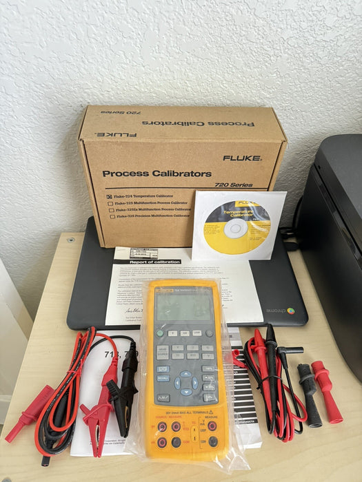 FLUKE 724 TEMPERATURE CALIBRATOR METER / NEW SEALED - FREE SHIPPING