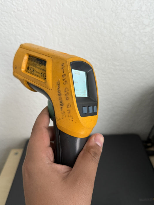 Fluke 568 IR Thermometer Contact Temperature - SHIPS FAST