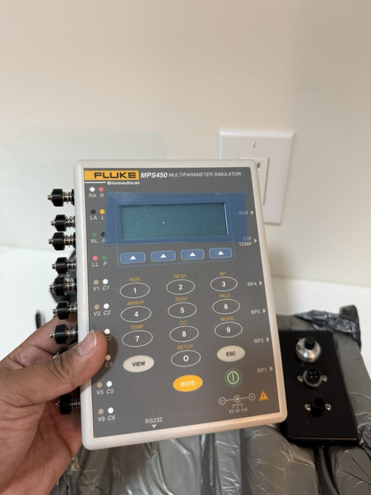 FLUKE MPS450 MULTIPARAMETER SIMULATOR (NEW FACTORY SEALED)  RARE TO FIND NEW