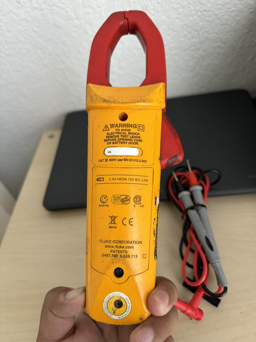 FLUKE 337 TRUE RMS AC/DC CLAMP METER W /LEADS - SHIPS FAST