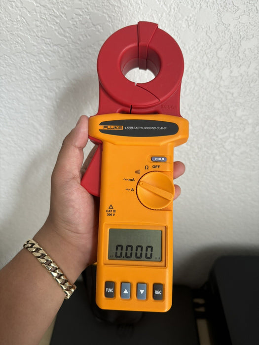 FLUKE 1630 EARTH GROUND CLAMP W/ BAG & LEADS - FREE SHIPPING / PERFECT CONDITION