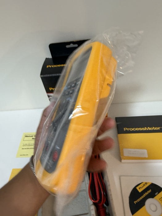 FLUKE 787 PROCESSMETER (NEW FACTORY SEALED) SHIPS FAST - FREE SHIPPING (RARE)