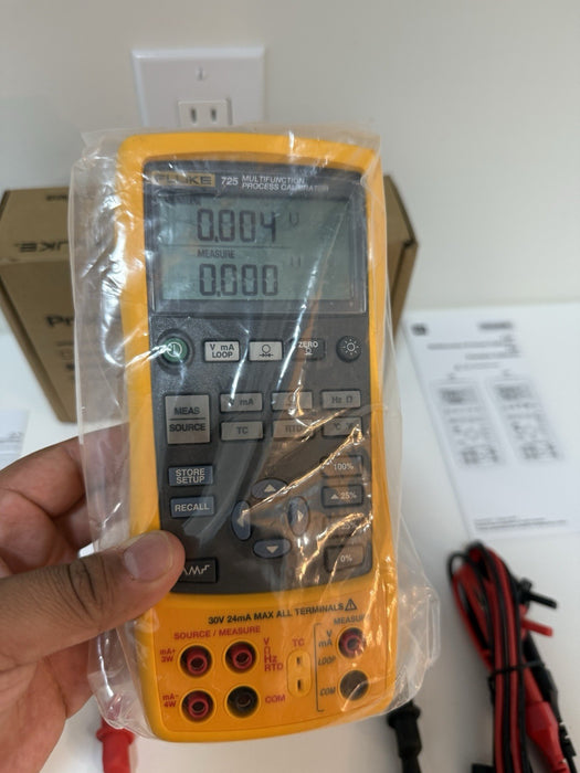 FLUKE 725 MULTIFUNCTION PROCESS CALIBRATOR (NEW FACTORY SEALED) CALIBRATED 2025