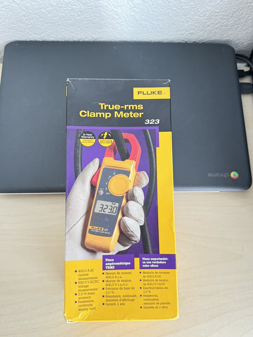 Fluke - 323 - True RMS Clamp Meter - W/ Leads and Case - Tested - NEW
