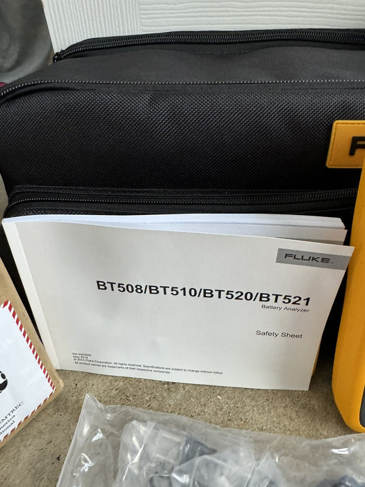 FLUKE BT520 BATTERY ANALYZER KIT / NEW SEALED - FREE SHIPPING