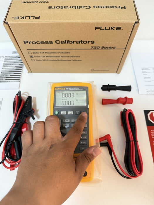 FLUKE 725/FPC PROCESS CALIBRATOR W/ 1 YEAR PREMIUM CARE MFD-2025 CALIBRATED 2025