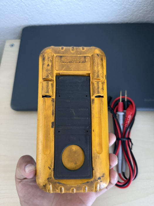 Fluke 87 III True RMS Digital Multimeter W/ Leads - SHIPS FAST