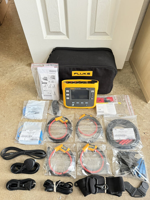 FLUKE 1738/EUS/WWG POWER LOGGER KIT 3 PHASE W/ BAG/FREE SHIPPING/GOOD CONDITION
