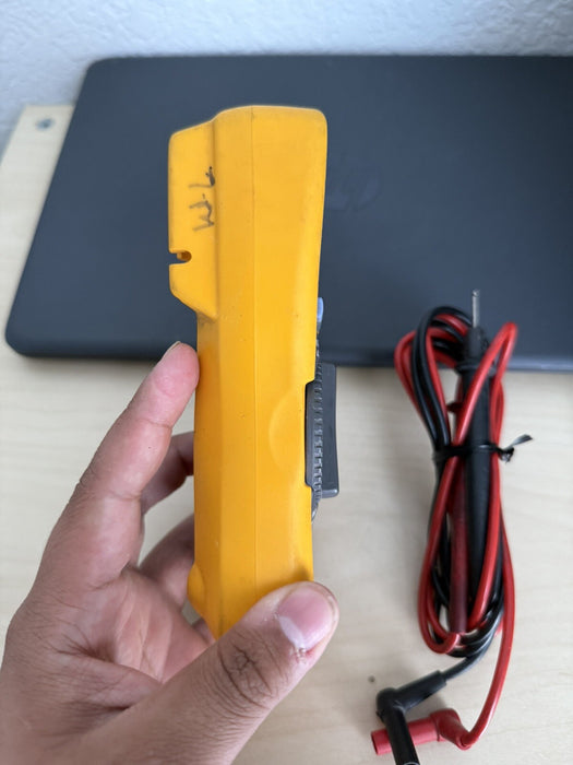 FLUKE 117 TRUE RMS MULTIMETER W/LEADS - SHIPS FAST