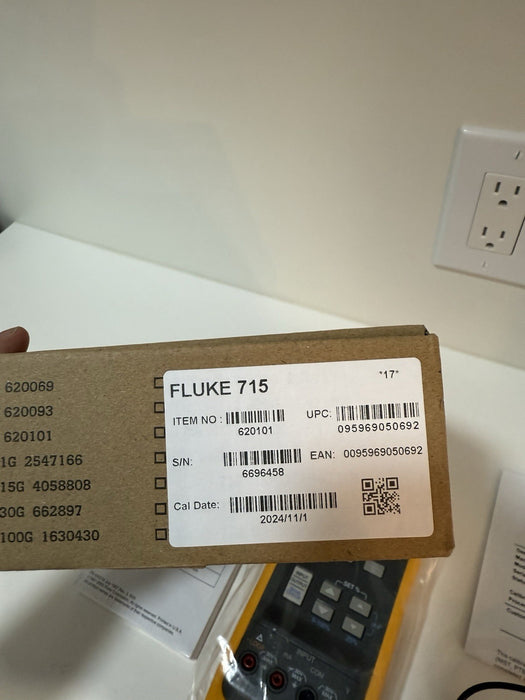 FLUKE 715 VOLT/MA CALIBRATOR (NEW FACTORY SEALED)CALIBRATED 2024 - FREE SHIPPING