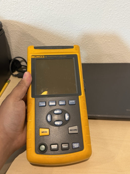 FLUKE 43 POWER QUALITY ANALYZER (PARTS ONLY) SHIPS FAST (FOR PARTS)